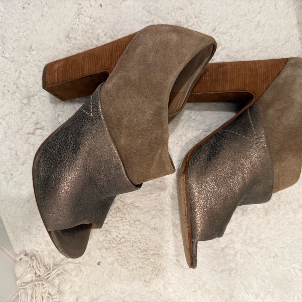 Sigerson Morrison Metallic and Suede Block Heels
